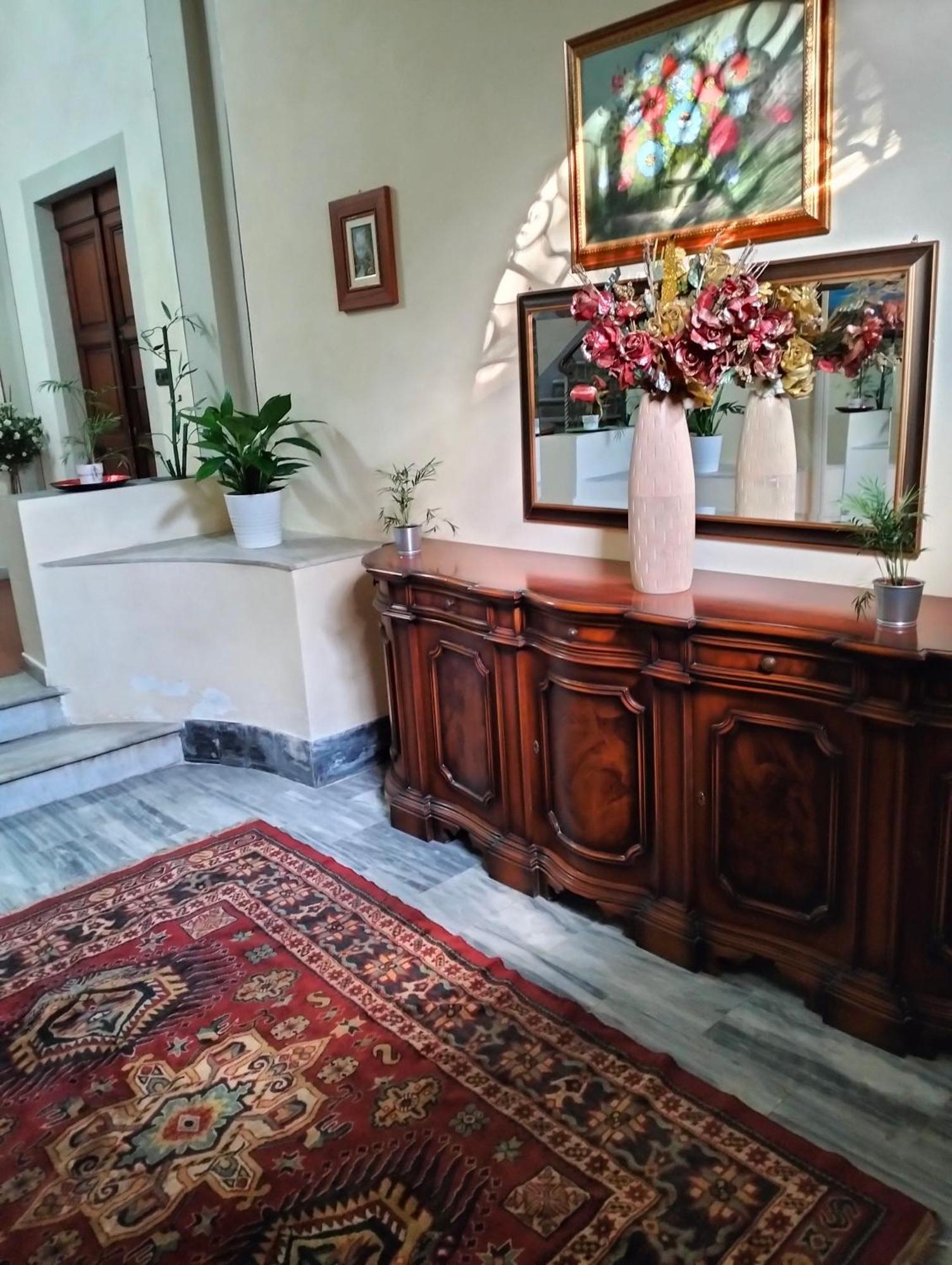Palace Comfort Inn Pisa Kültér fotó
